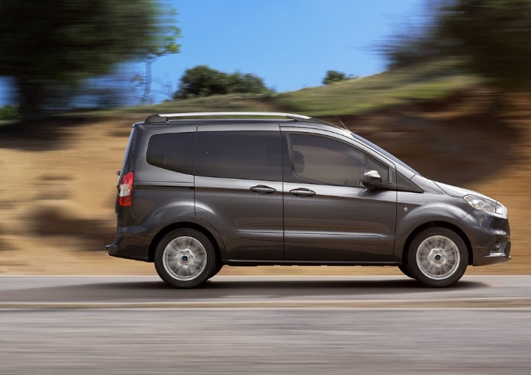 2023 Ford Tourneo Courier Titanium Plus 1.5 TDCi Manuel Özellikleri