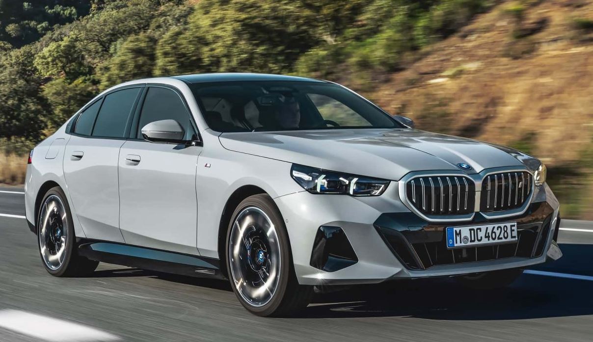 2023 BMW 5 Serisi M Sport 530i 2.0 xDrive Otomatik Özellikleri