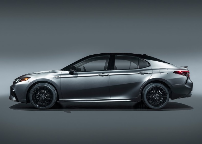 2022 Toyota Camry 2.5 Hybrid Teknik Özellikleri