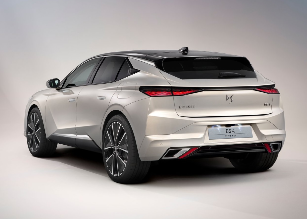 2023 DS DS 4 Performance Line 1.5 BlueHDI Otomatik Özellikleri