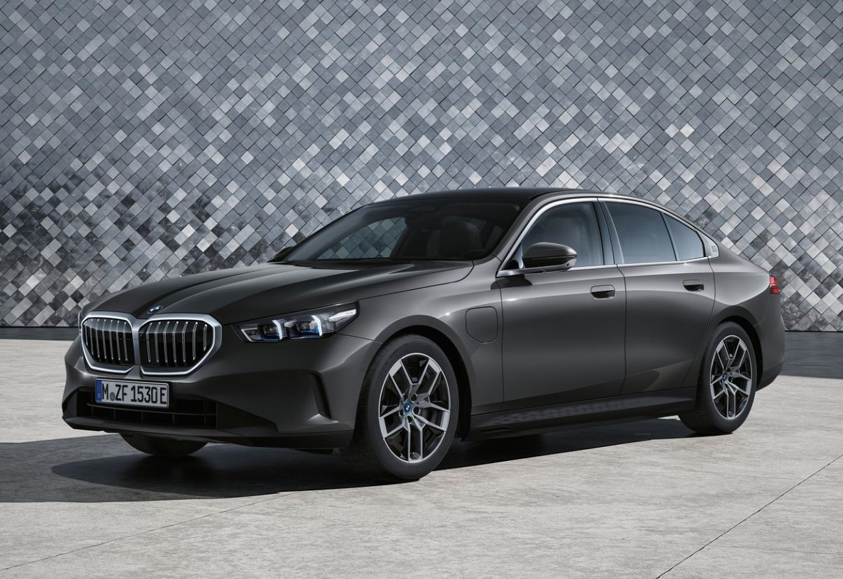 2025 BMW 5 Serisi 520i 1.6 Teknik Özellikleri